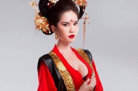 Ngọc Trinh bị chê tơi tả khi hóa Võ Tắc Thiên vẫn cố khoe vòng 1