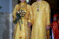 Diễn viên Thúy Nga về nước phản pháo lời tố vu khống