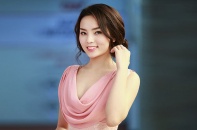 Kỳ Duyên diện váy trễ nải sang trọng đi xem phim "Đập cánh giữa không trung"