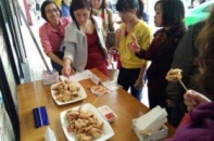 Cơn lốc gà phô mai BBQ chicken đã đến Việt Nam.