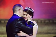 Mỹ nhân đẹp nhất Philippines nghẹn ngào ôm cha