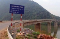 “Ổ gà” tại Dự án Quốc lộ 12