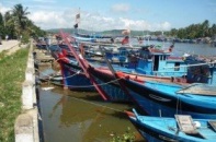 Cấp tín dụng cho 4 ngư dân đóng tàu cá vỏ thép