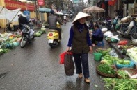 Thực phẩm, rau xanh tăng giá sau Tết Âm lịch