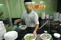 Giữ hồn phở Việt trong ma trận fast food