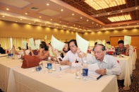 Nhà đầu tư bận rộn mùa đại hội cổ đông