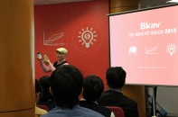 Quảng "nổ" khen smartphone Bkav, "dìm hàng" iPhone 6