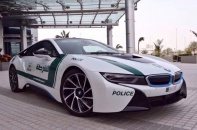 BMW i8 "nhập hội" với dàn siêu xe của cảnh sát Dubai