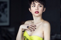 Tóc Tiên khéo léo khoe thân hình cực sexy