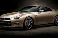 Nissan GT-R 2016 được bán ra, giá từ 101.770 USD