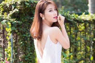 Diễm My 9X bị gí dao cướp túi xách trên ô tô