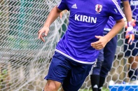 Tiền đạo Takumi Minamino sắp đối đầu Công Phượng