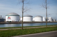 Giá dầu giảm sâu, Mỹ hết chỗ chứa