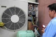 Bóc chiêu móc túi khách của thợ sửa điều hòa
