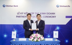  Shinhan Life Việt Nam và Ngân hàng Shinhan Việt Nam ký kết hợp tác kinh doanh bảo hiểm