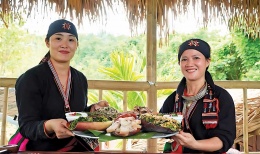 Bản Miền - Nơi người Dao “chữa lành” bằng lá và tình người