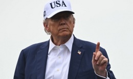 Tổng thống Trump công bố áp thuế quan mới đối với 14 quốc gia