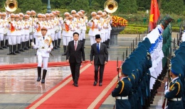 Chủ tịch nước Lương Cường đón và hội đàm với Quốc vương Brunei