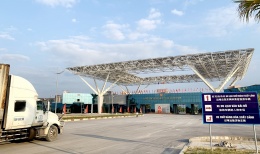 Quảng Ninh thí điểm quản lý xe du lịch tự lái qua Cửa khẩu Móng Cái