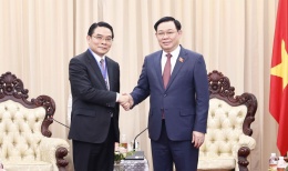 Chủ tịch Quốc hội Vương Đình Huệ tiếp Bí thư, Tỉnh trưởng Champasak, Lào 
