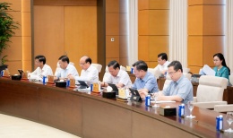 Cho ý kiến nhiều dự án luật trình Quốc hội tại Kỳ họp không thường lệ