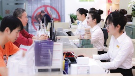 Hạ lãi suất - bài toán cân não của các ngân hàng