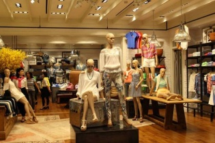 Lotte Department Store dùng chiêu khuyến mãi khủng hút khách