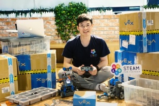 VinUni "bắt tay" STEAM for Vietnam tổ chức khoá học Robotics cho học sinh THPT