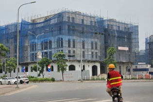 Người mua kéo dài quan sát, thị trường bất động sản Hà Nội hạ nhiệt