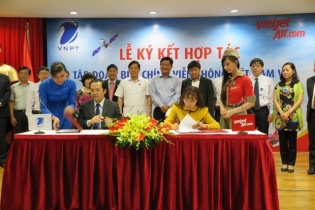 Vietjet bắt tay hợp tác chiến lược với VNPT
