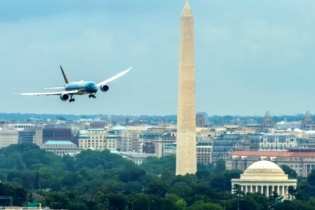 Tổng Bí thư Nguyễn Phú trọng chứng kiến lễ đón Boeing 787 Vietnam Airlines tại Washington