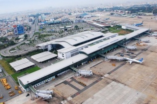 Đóng cửa 1 đường cất hạ cánh sân bay Tân Sơn Nhất