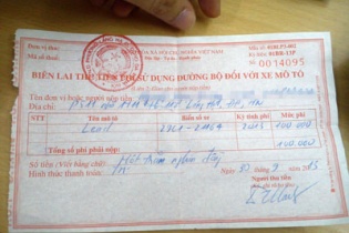 Tạm dừng thu phí sử dụng đường bộ theo đầu phương tiện đối với mô tô 