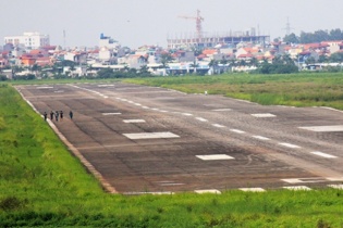 Sân bay Gia Lâm: Khó phát triển hoạt động bay dân dụng