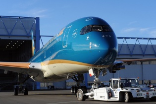 Tổng công ty Hàng không Việt Nam thông báo bán và thuê lại 3 tàu bay Airbus A350-900 XWB