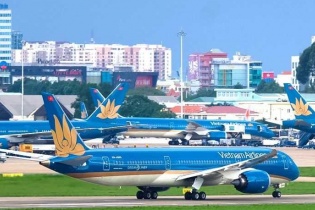 Vietnam Airlines tăng chuyến, ưu đãi giá vé chặng TP.HCM đi Singapore và Đài Bắc
