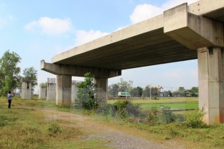 Hoàn thiện đường Hồ Chí Minh đoạn Chơn Thành - Đức Hòa đạt chuẩn cao tốc bằng BOT