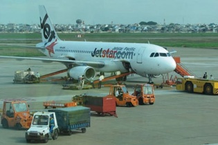 Phạt 15 triệu đồng nam hành khách đánh nữ tiếp viên trên máy bay