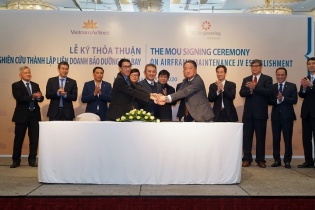Vietnam Airlines ký thỏa thuận nghiên cứu thành lập công ty liên doanh bảo dưỡng thân cánh máy bay 