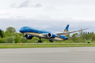 Vietnam Airlines tăng tần suất khai thác tàu bay thân rộng trên đường bay trục Hà Nội - TP.HCM