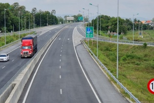 Bộ GTVT vạch lộ trình khởi công 8 dự án đường bộ cao tốc Bắc – Nam phía Đông