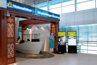 Vietnam Airlines mở cửa trở lại hệ thống Phòng khách Bông Sen