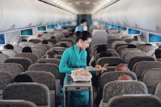 Vietnam Airlines khôi phục nhiều dịch vụ trên không và dưới mặt đất