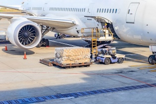 "Ông trùm" hàng hiệu đề xuất Bộ Giao thông hướng dẫn lập hãng bay vận tải hàng hóa