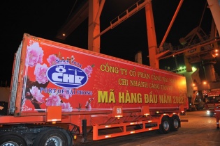 Cảng Hải Phòng chào đón mã hàng đầu tiên của năm mới 2022