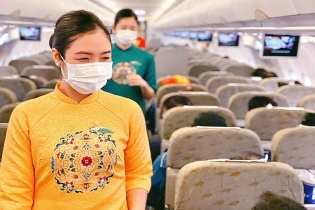 Áo dài truyền thống sắc màu trên các chuyến bay Tết của Vietnam Airlines