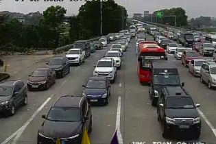 Lưu lượng xe tăng kỷ lục trên tuyến cao tốc Nội Bài - Lào Cai