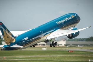 Vietnam Airlines đề xuất mở đường bay đón công dân Việt Nam tại Ukraine từ Ba Lan, Rumani