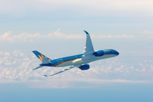 Máy bay Vietnam Airlines quay đầu để cấp cứu một hành khách bị chảy máu liên tục