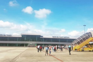 Vietnam Airlines triển khai dịch vụ làm thủ tục trực tuyến tại sân bay Buôn Ma Thuột
